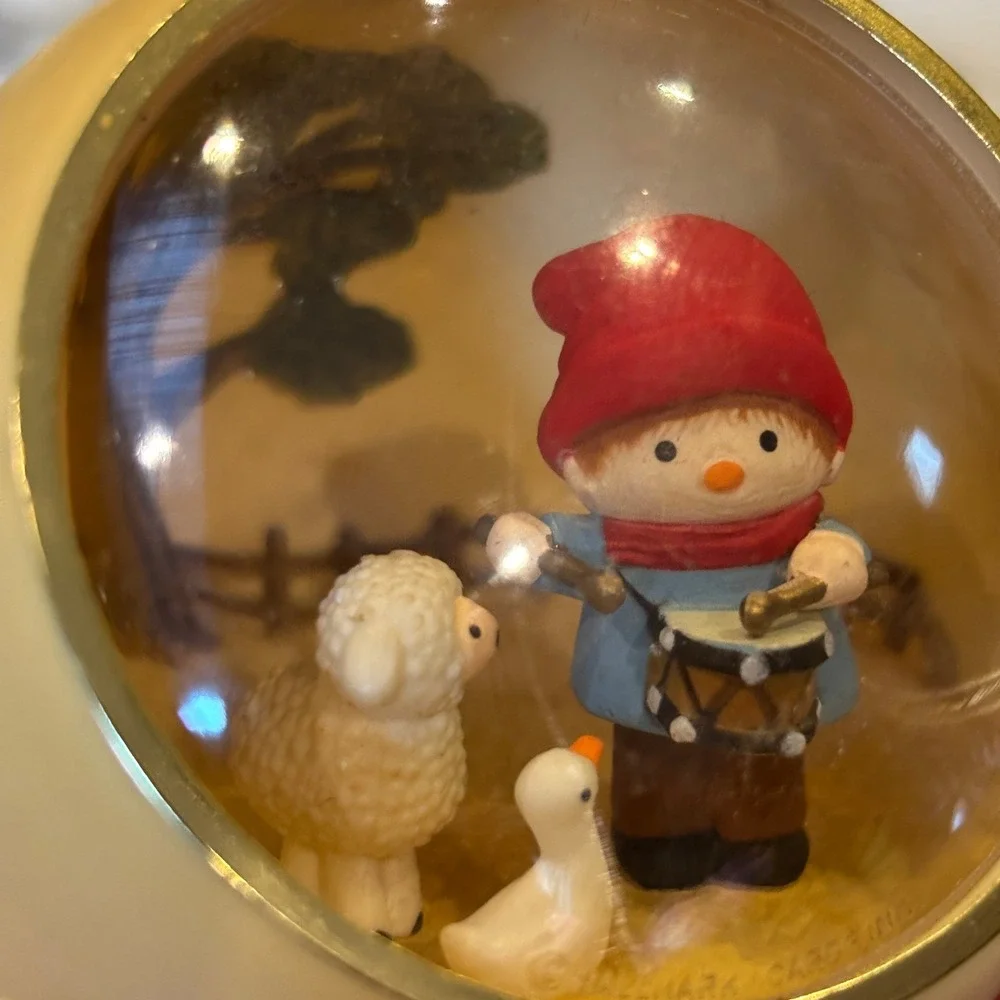 Vintage Hallmark Little Drummer Boy Diorama Ornament Cream Colored